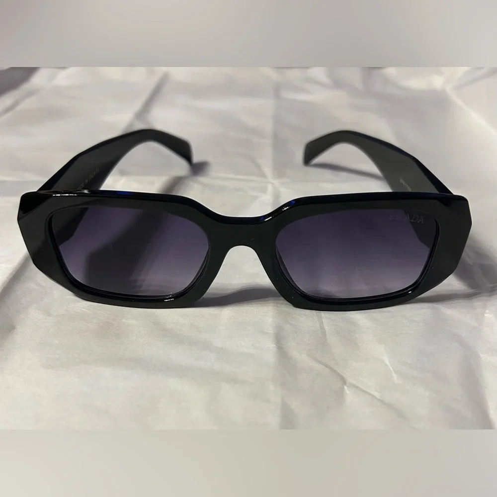 Black Geometric Sunglasses - Picture 2 of 12